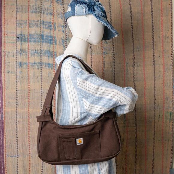 Upcycled carhartt brown shoulder bag / baguette purse - Picture 2 of 6